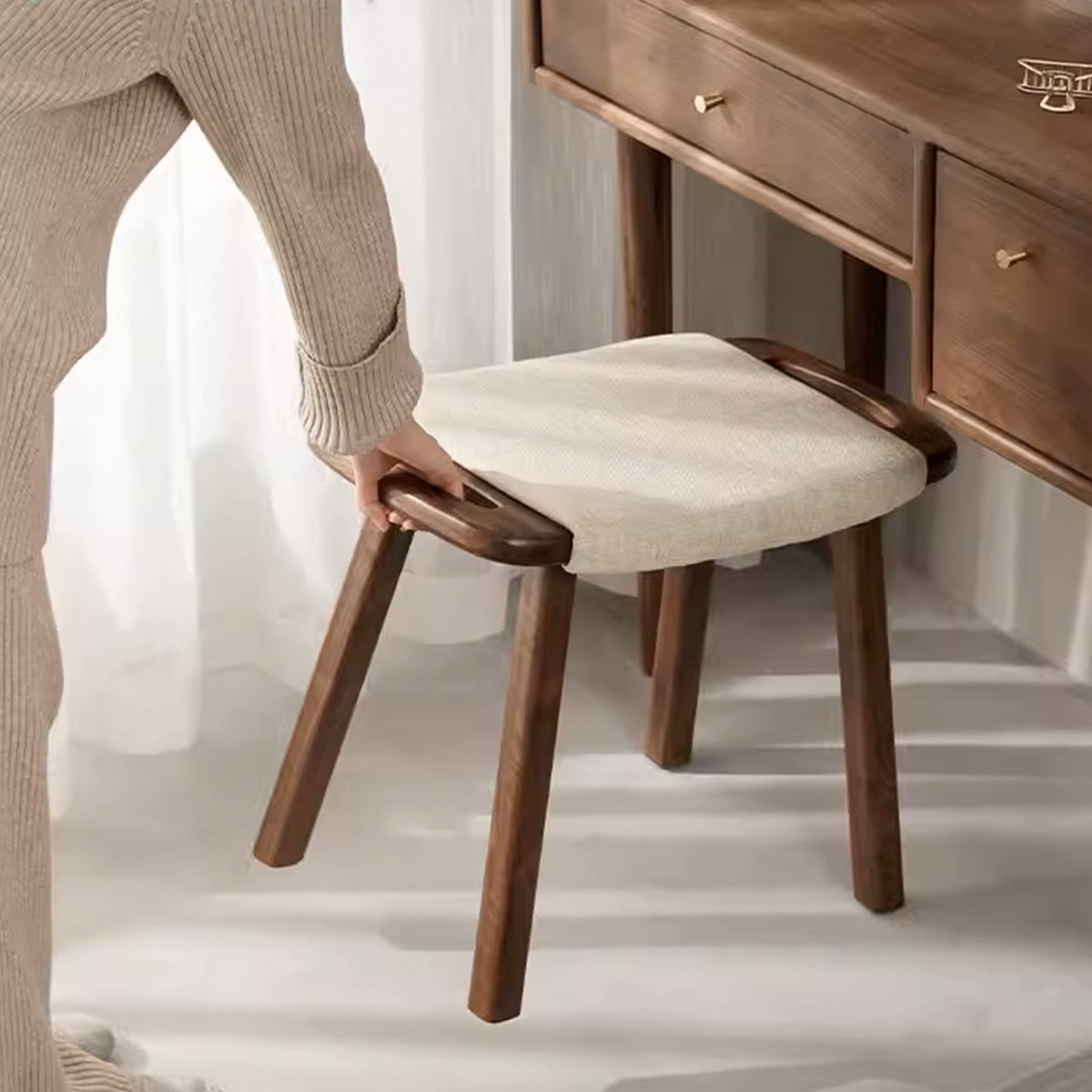 BERAUT 實木化妝椅